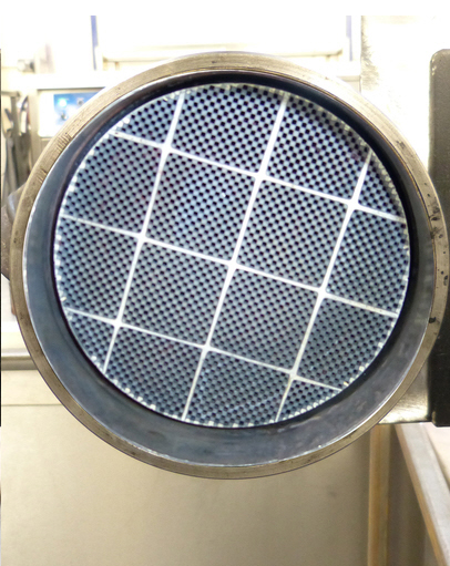 Filtro de partículas limpio, después de pasar por la máquina